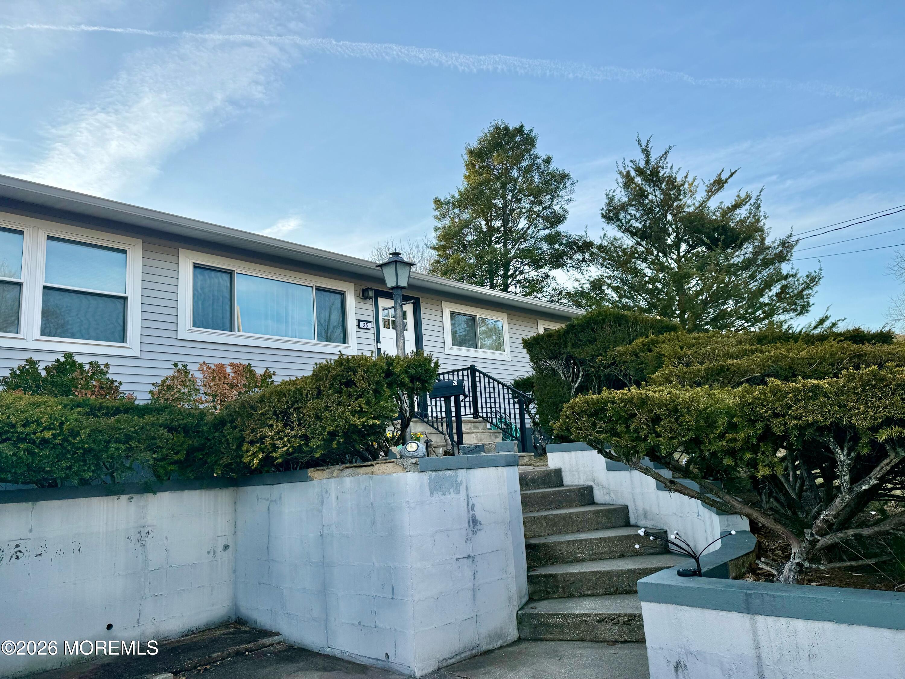 25 Adelphi Road Toms River, NJ 08757 - Photo 3 of 42 FRONT WALK 2