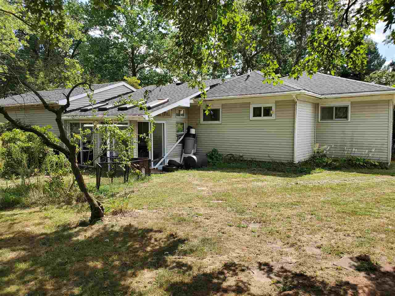 43500 Harris Road Belleville, MI 48111 - Photo 14 of 15 50053444-13.JPG