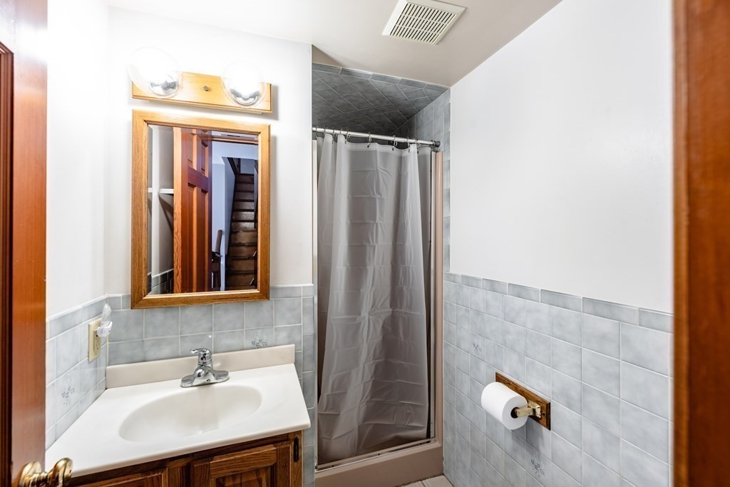 109 Chilson Road West Springfield, MA 01089 - Photo 15 of 24 Gallery Image 15