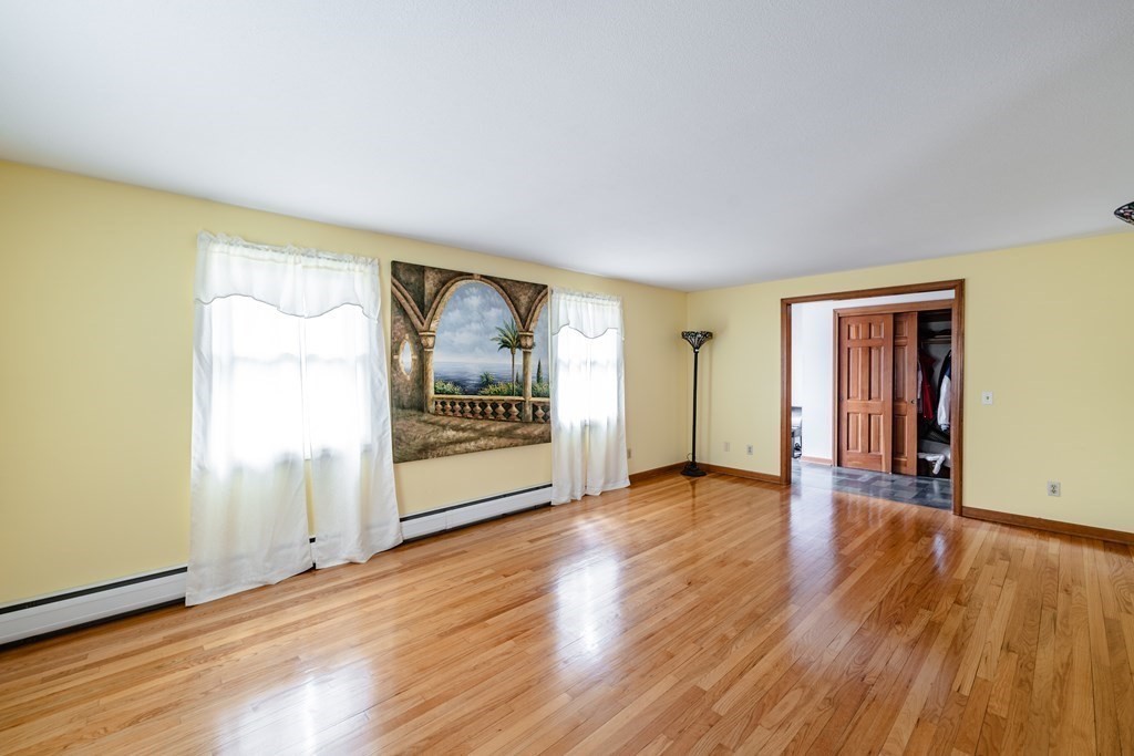 109 Chilson Road West Springfield, MA 01089 - Photo 4 of 24 Gallery Image 4