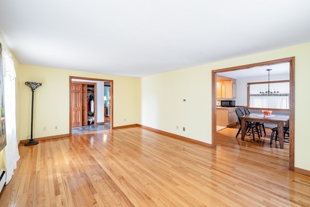 109 Chilson Road West Springfield, MA 01089 - Photo 5 of 24 Gallery Image 5
