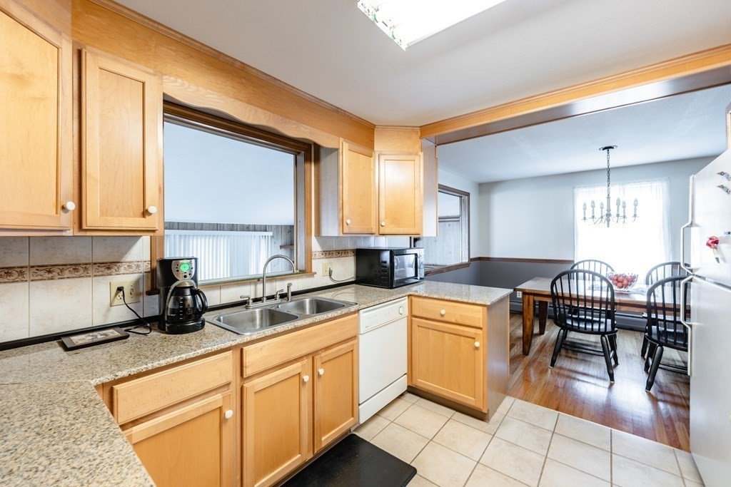 109 Chilson Road West Springfield, MA 01089 - Photo 8 of 24 Gallery Image 8