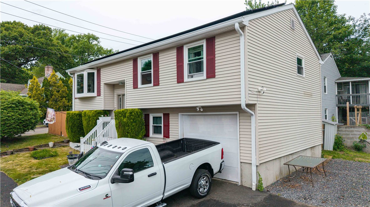 105 Lyman Street Pawtucket, RI 02860 - Photo 3 of 32