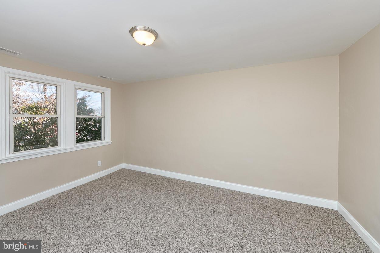 1527 Kingsway Road Baltimore, MD 21218 - Photo 14 of 24 Bedroom