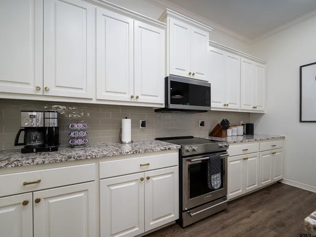 $382,000 | 3024 Royal Gdn Road, Tyler, TX 75701