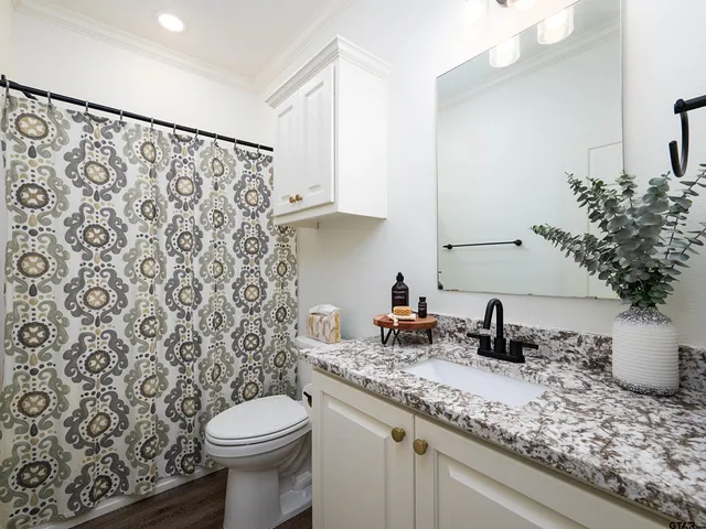 $382,000 | 3024 Royal Gdn Road, Tyler, TX 75701