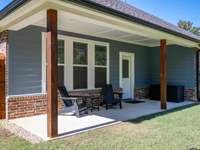$382,000 | 3024 Royal Gdn Road, Tyler, TX 75701