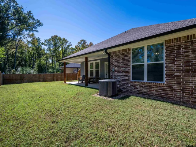 $382,000 | 3024 Royal Gdn Road, Tyler, TX 75701