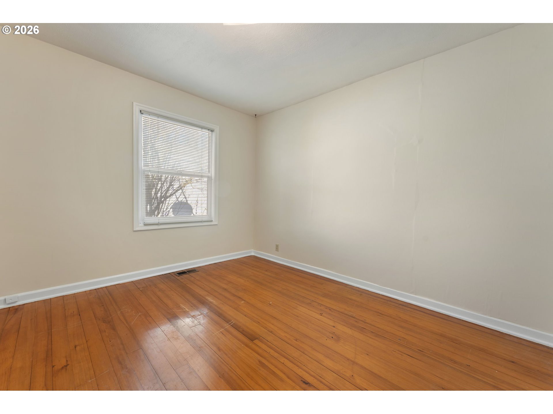 710 Northeast 110th Avenue Portland, OR 97220 - Photo 15 of 25