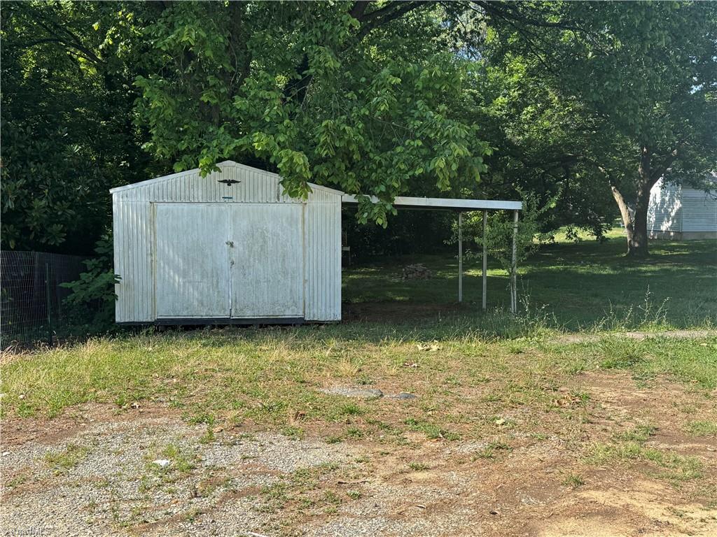 1728 Sharpe Road Burlington, NC 27217 - Photo 2 of 8