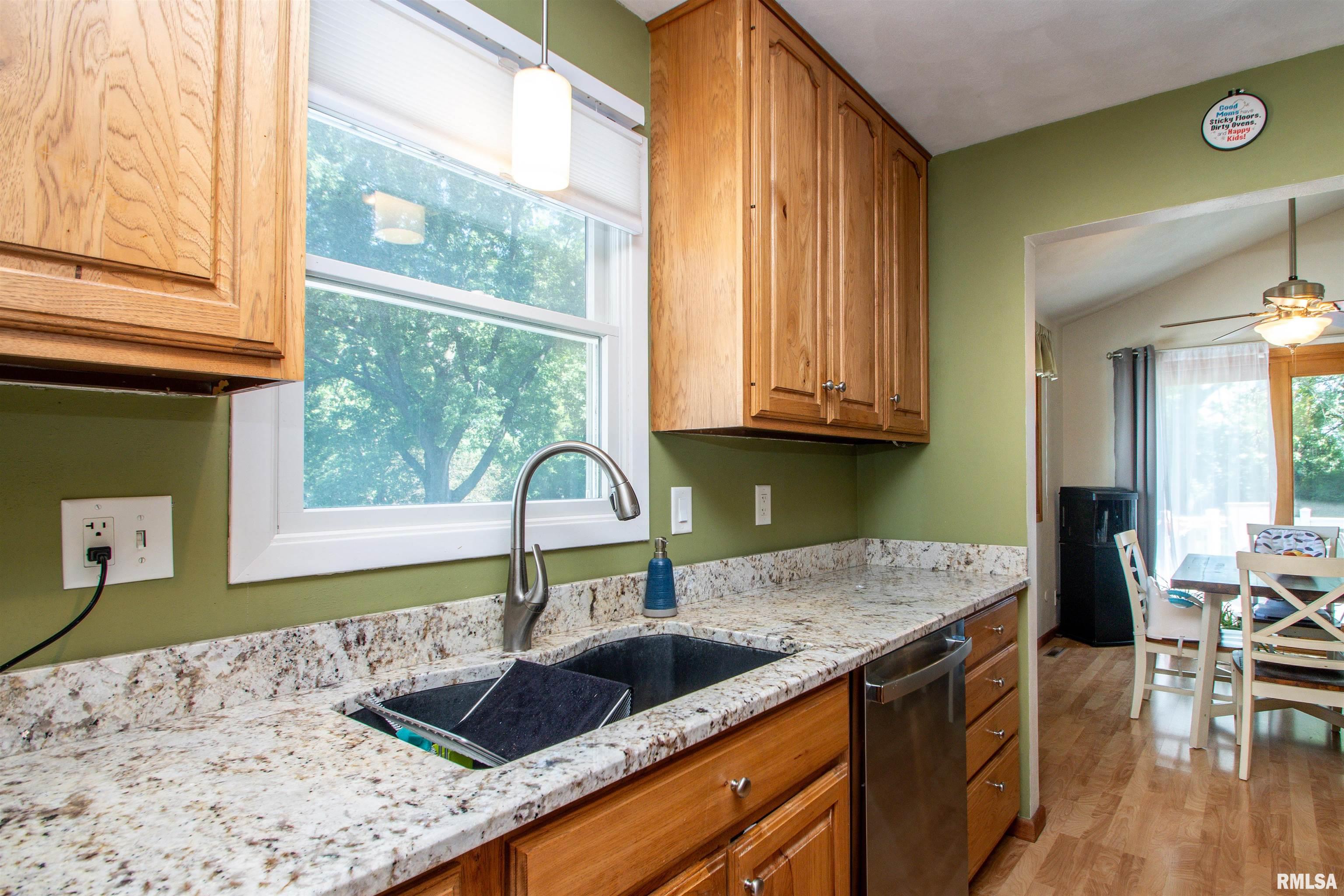418 West Stonegate Road Peoria, IL 61614 - Photo 16 of 47 Gallery Image 16