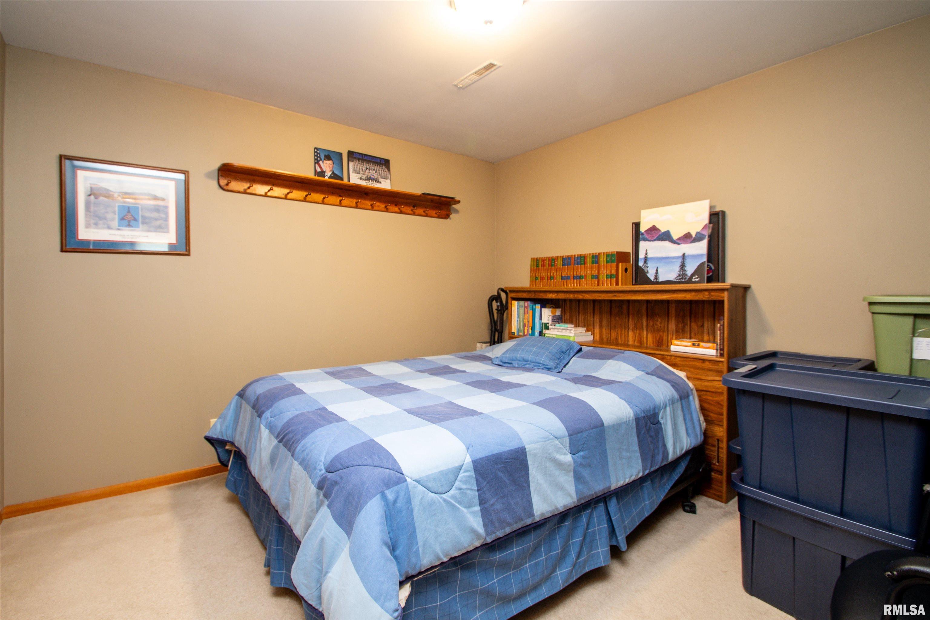 418 West Stonegate Road Peoria, IL 61614 - Photo 27 of 47 Gallery Image 27