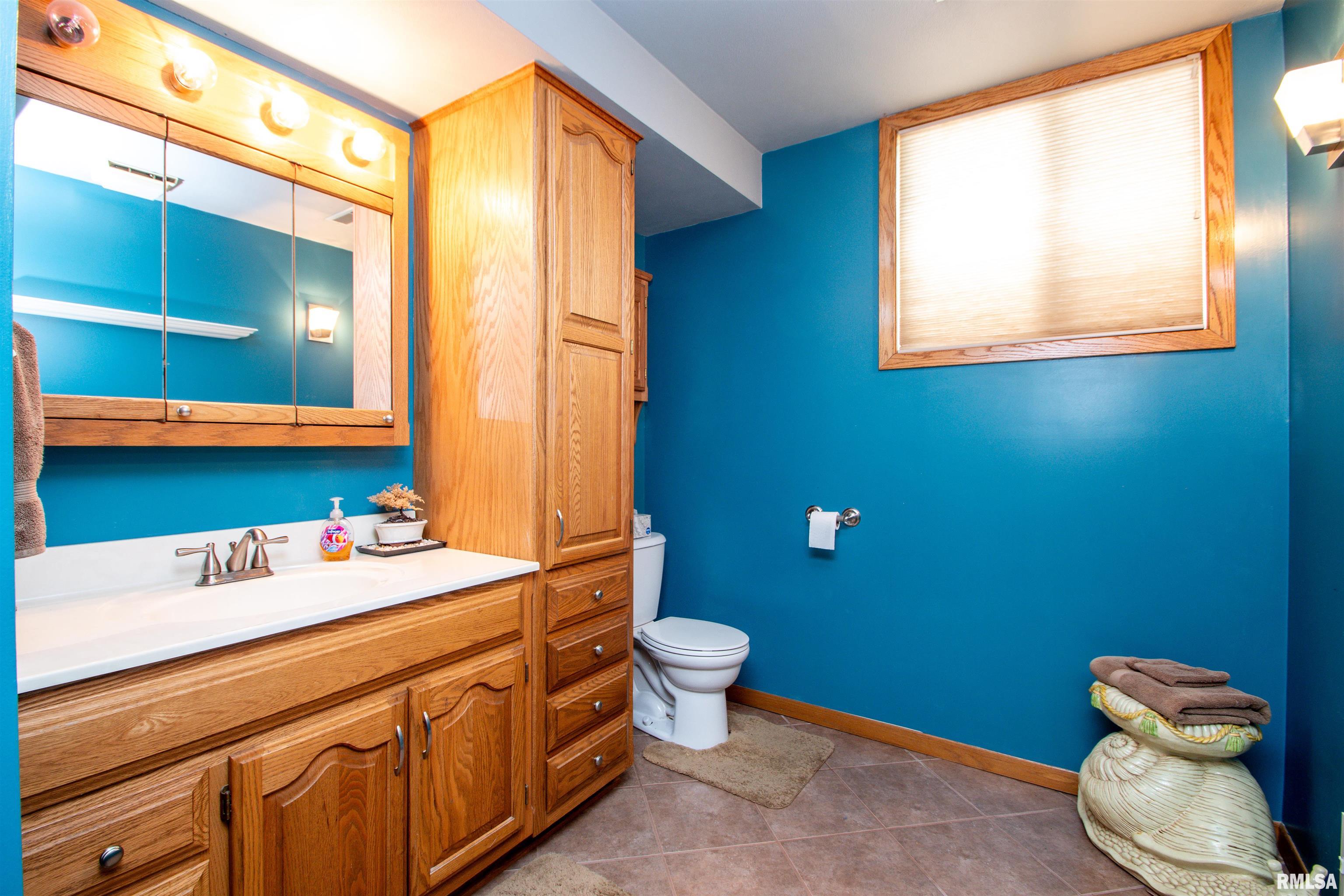 418 West Stonegate Road Peoria, IL 61614 - Photo 29 of 47 Gallery Image 29