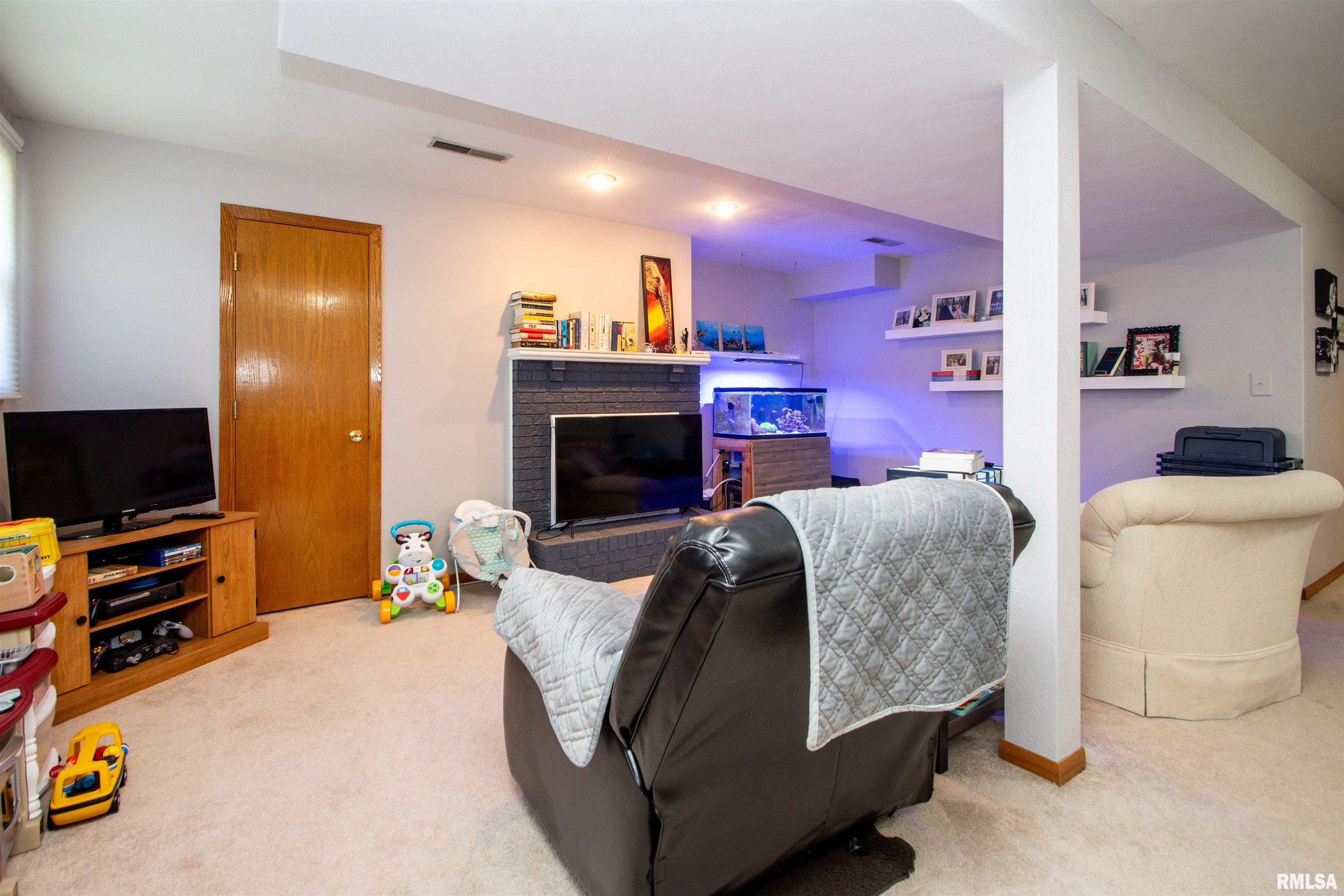 418 West Stonegate Road Peoria, IL 61614 - Photo 33 of 47 Gallery Image 33