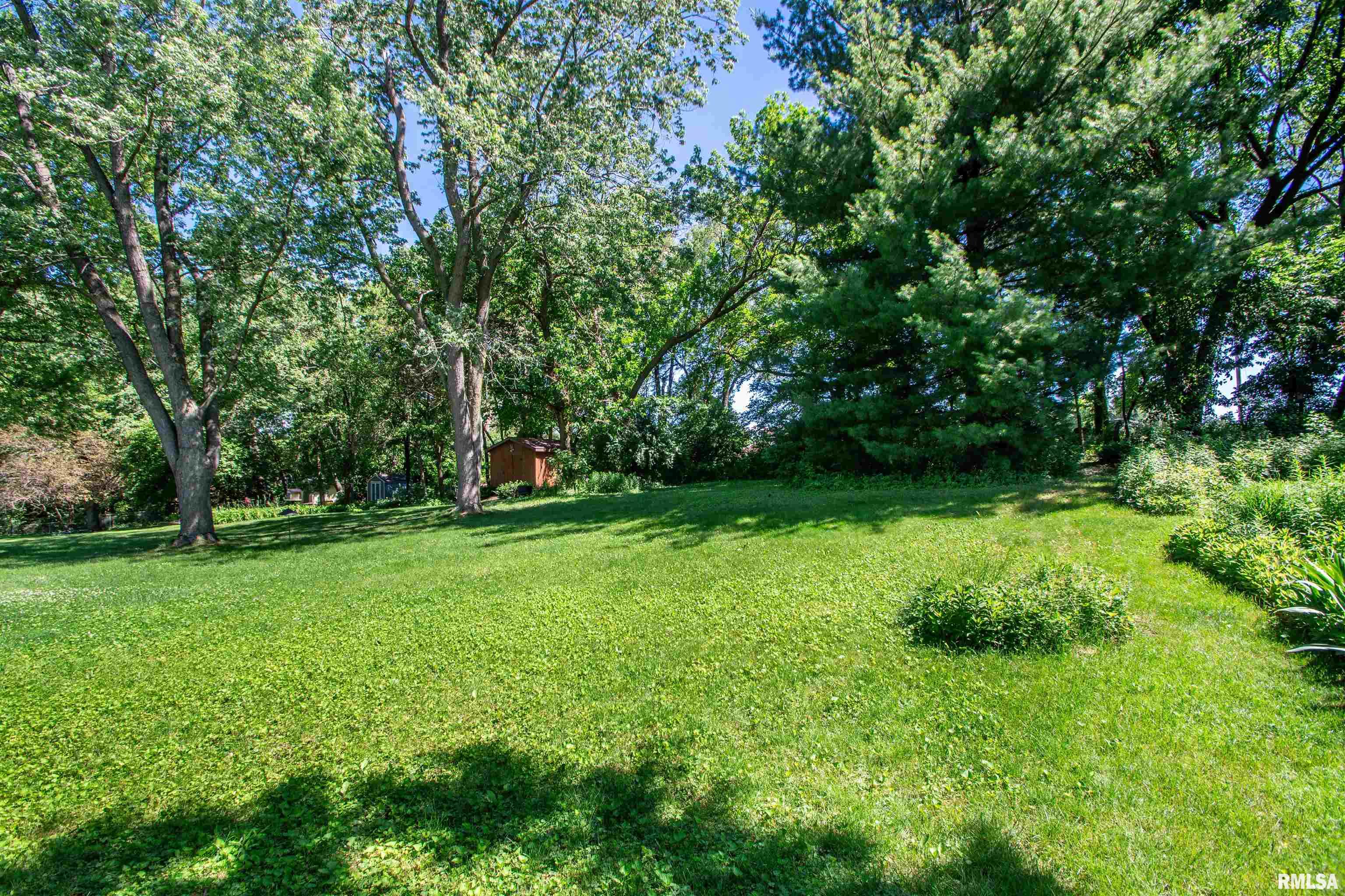 418 West Stonegate Road Peoria, IL 61614 - Photo 44 of 47 Gallery Image 44
