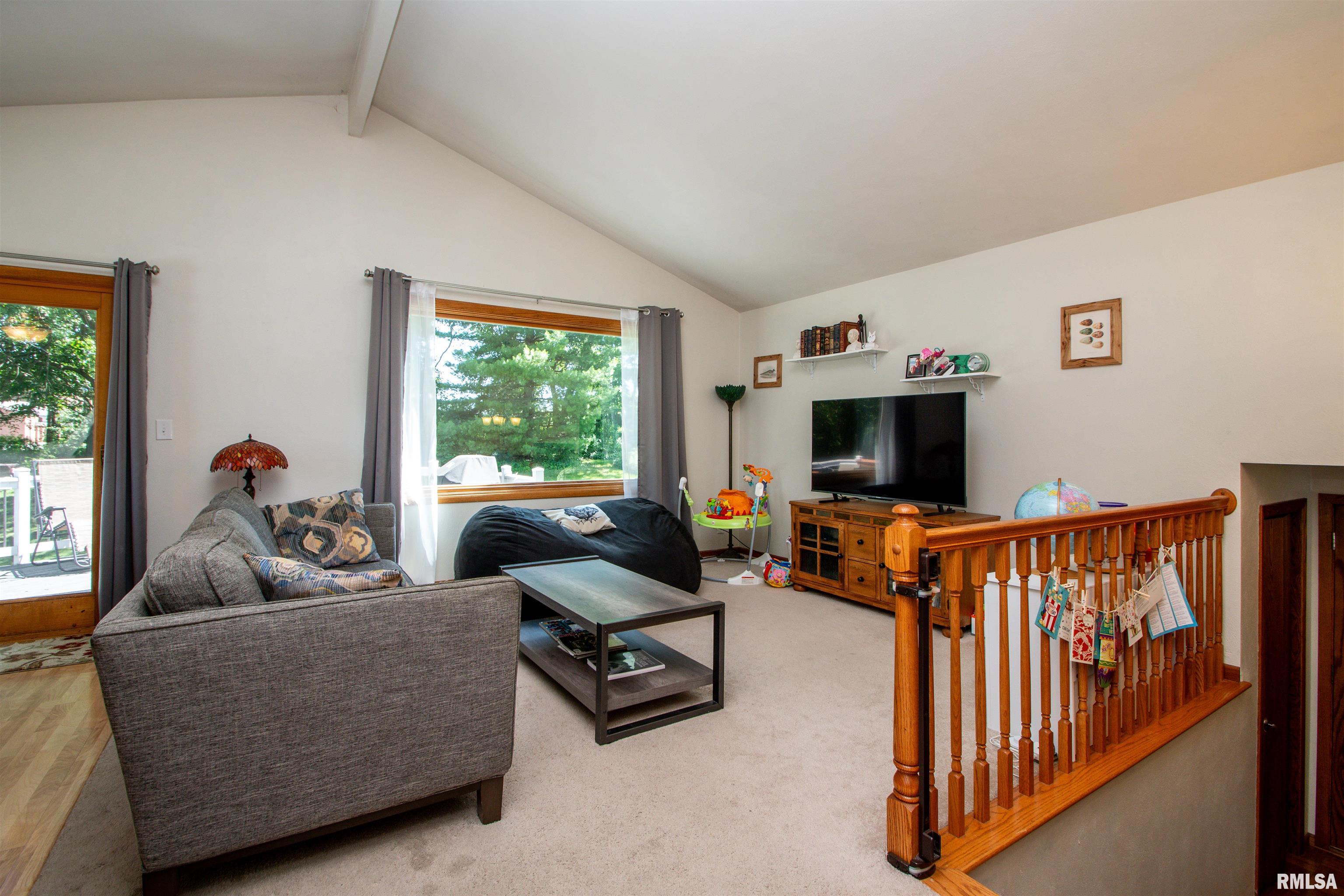 418 West Stonegate Road Peoria, IL 61614 - Photo 5 of 47 Gallery Image 5