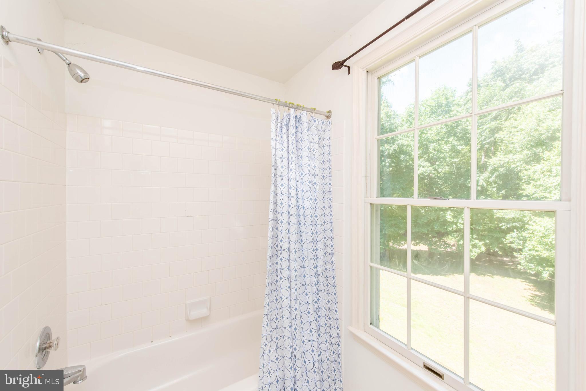 3108 Bold Ruler Court Bowie, MD 20721 - Photo 36 of 54 Shared Bath / Bedroom 3/4
