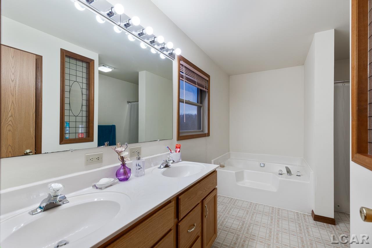 9804 Hastings Road Jackson, MI 49201 - Photo 9 of 48 Gallery Image 9