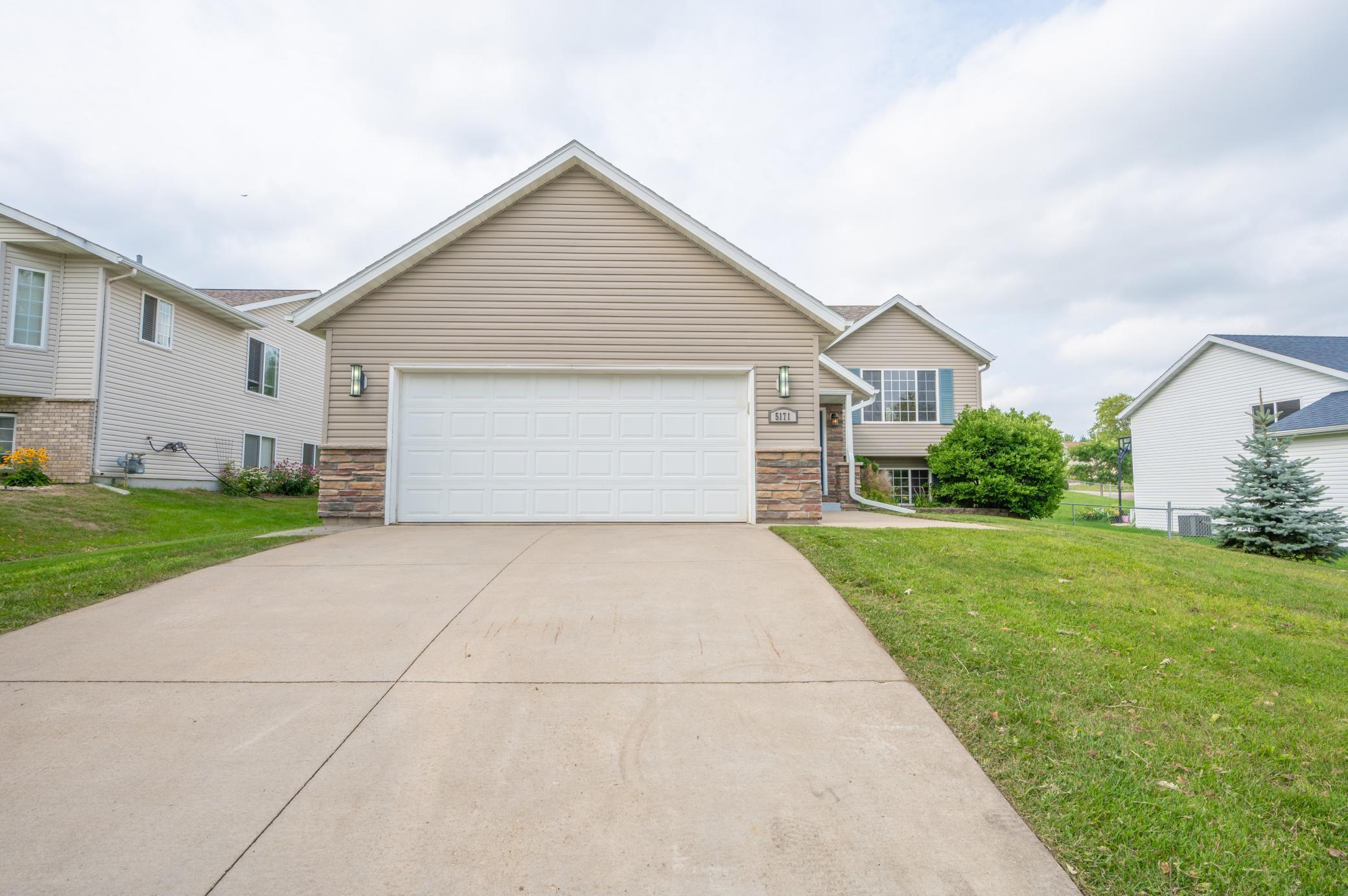 5171 51st Street Northwest Rochester, MN 55901 - Photo 2 of 31