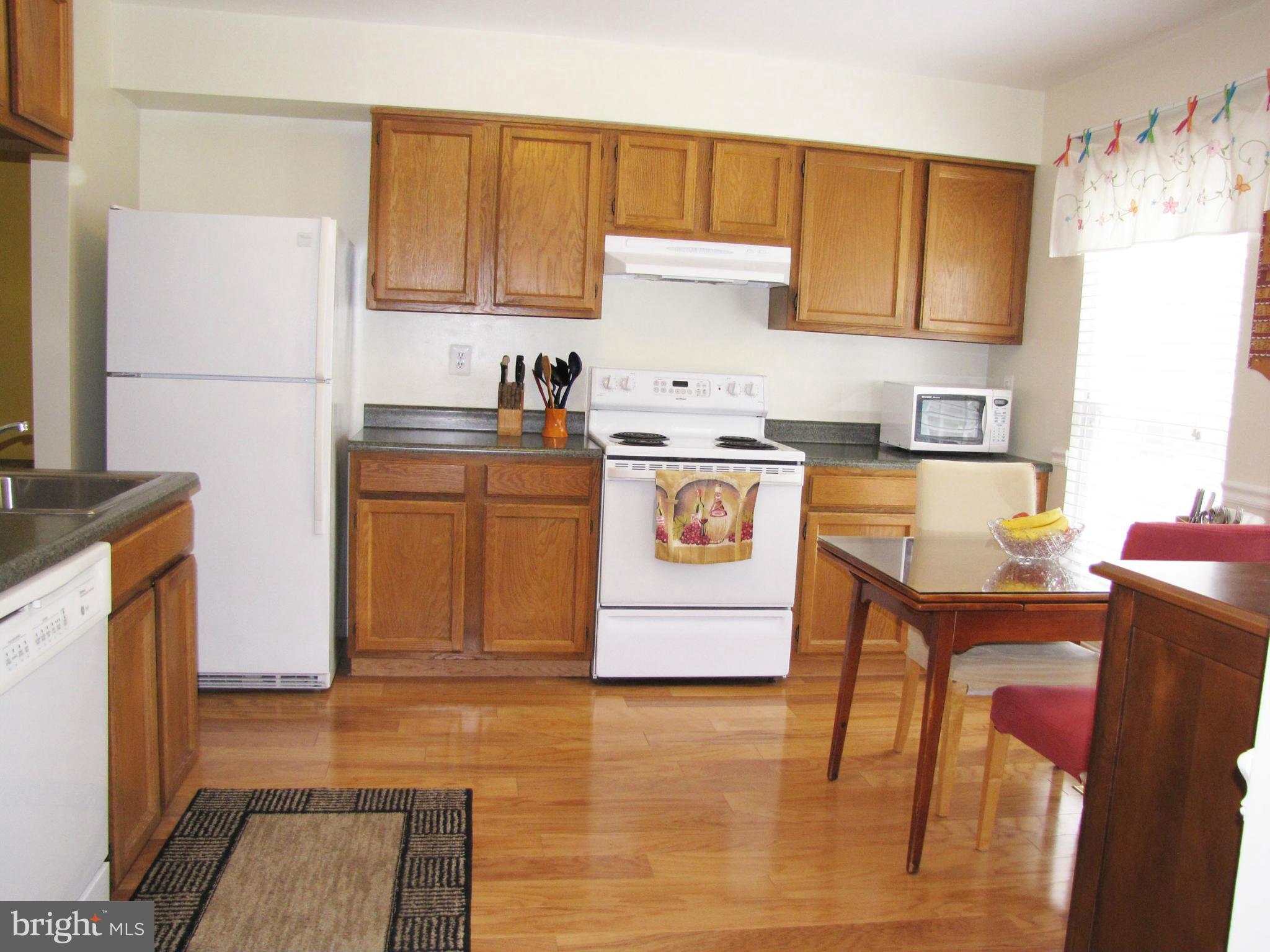 7444 Setting Sun Way Columbia, MD 21046 - Photo 4 of 20 Kitchen