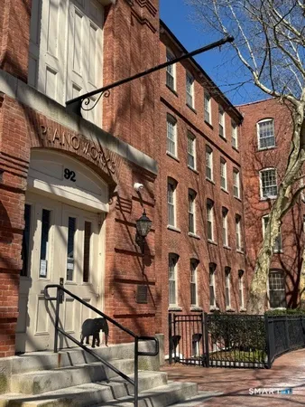 $294,900 | 92 Main Street, Unit 202, Deep River, CT 06417