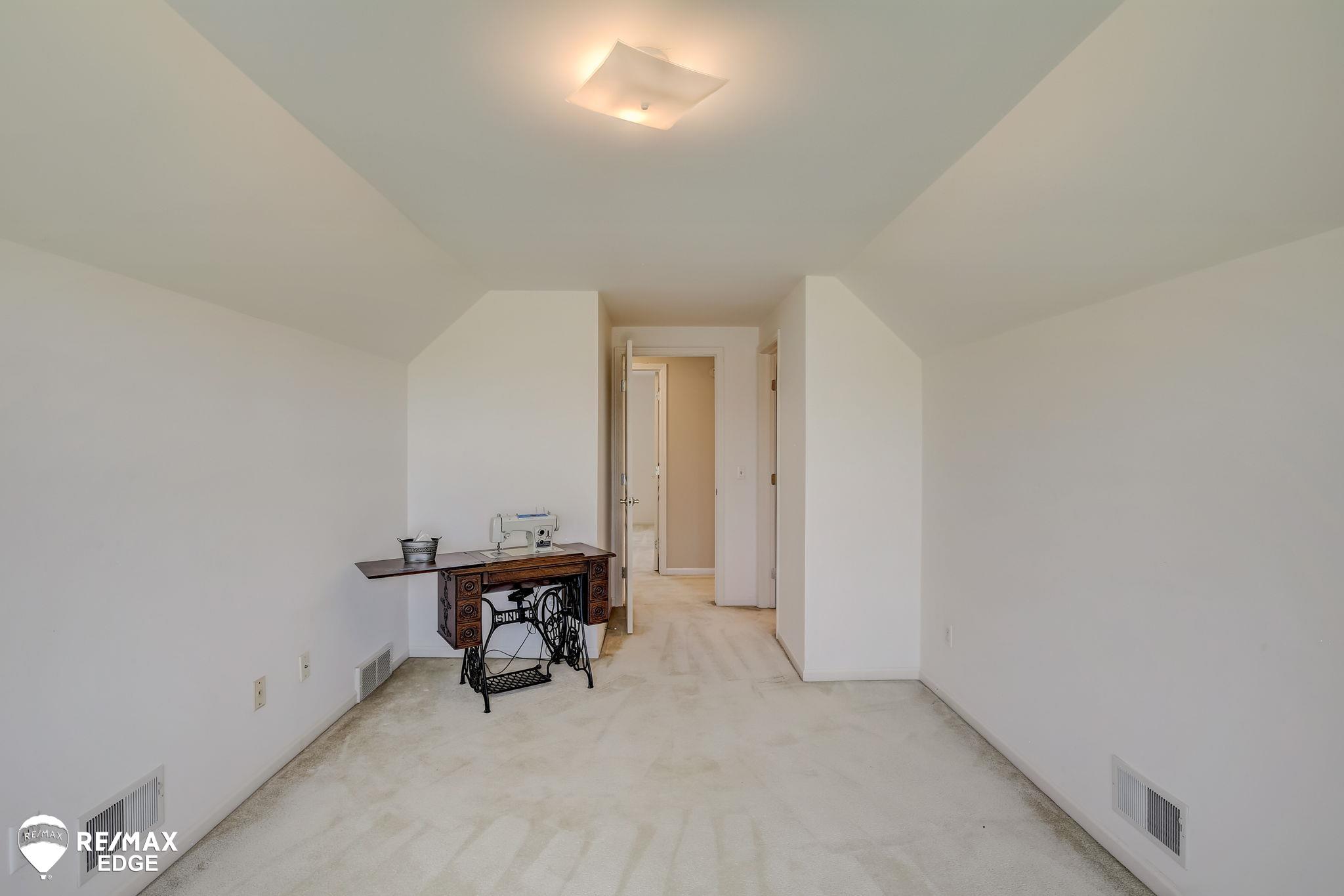 11080 Denton Hill Road Fenton, MI 48430 - Photo 29 of 59 50138445-d5270710-d908-4a7d-a6c3-6454b83e9688.JPG