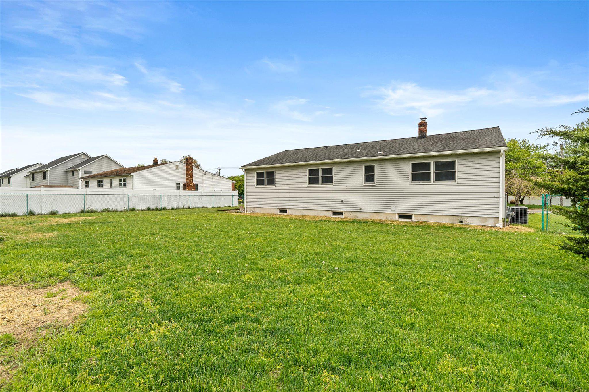 406 Flock Road Hamilton, NJ 08619 - Photo 37 of 40 Spacious backyard awaits you!
