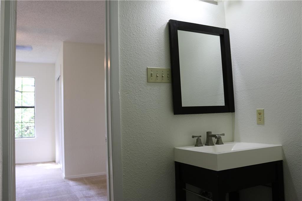 1166 Ridgeway Drive Austin, TX 78702 - Photo 9 of 19