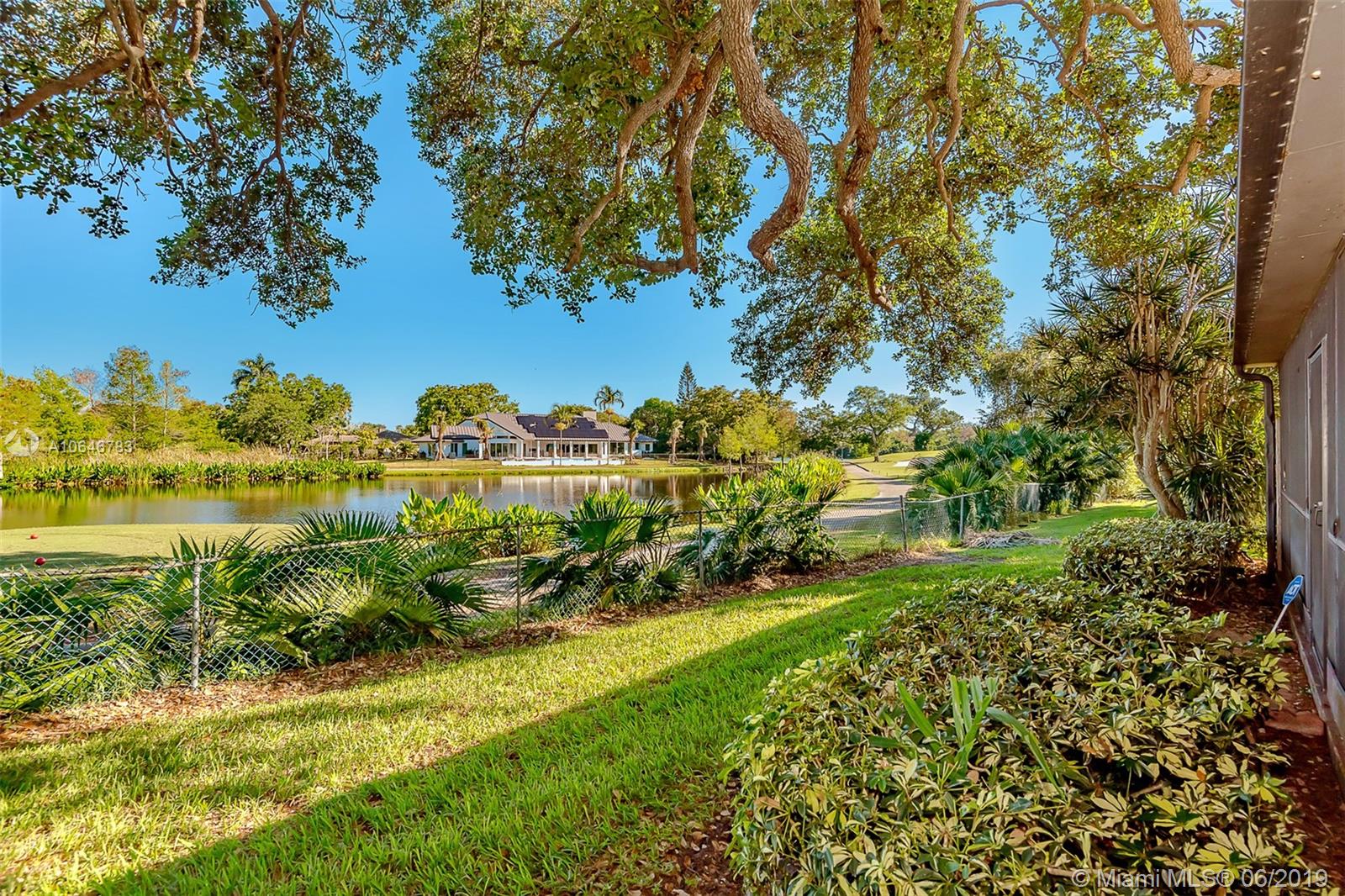 901 St Andrews Road, Unit 901 Hollywood, FL 33021 - Photo 1 of 33 Gallery Image 1