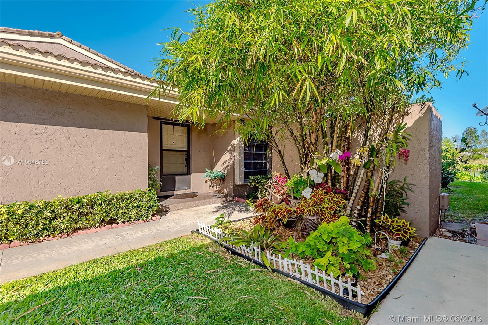 901 St Andrews Road, Unit 901 Hollywood, FL 33021 - Photo 3 of 33 Gallery Image 3