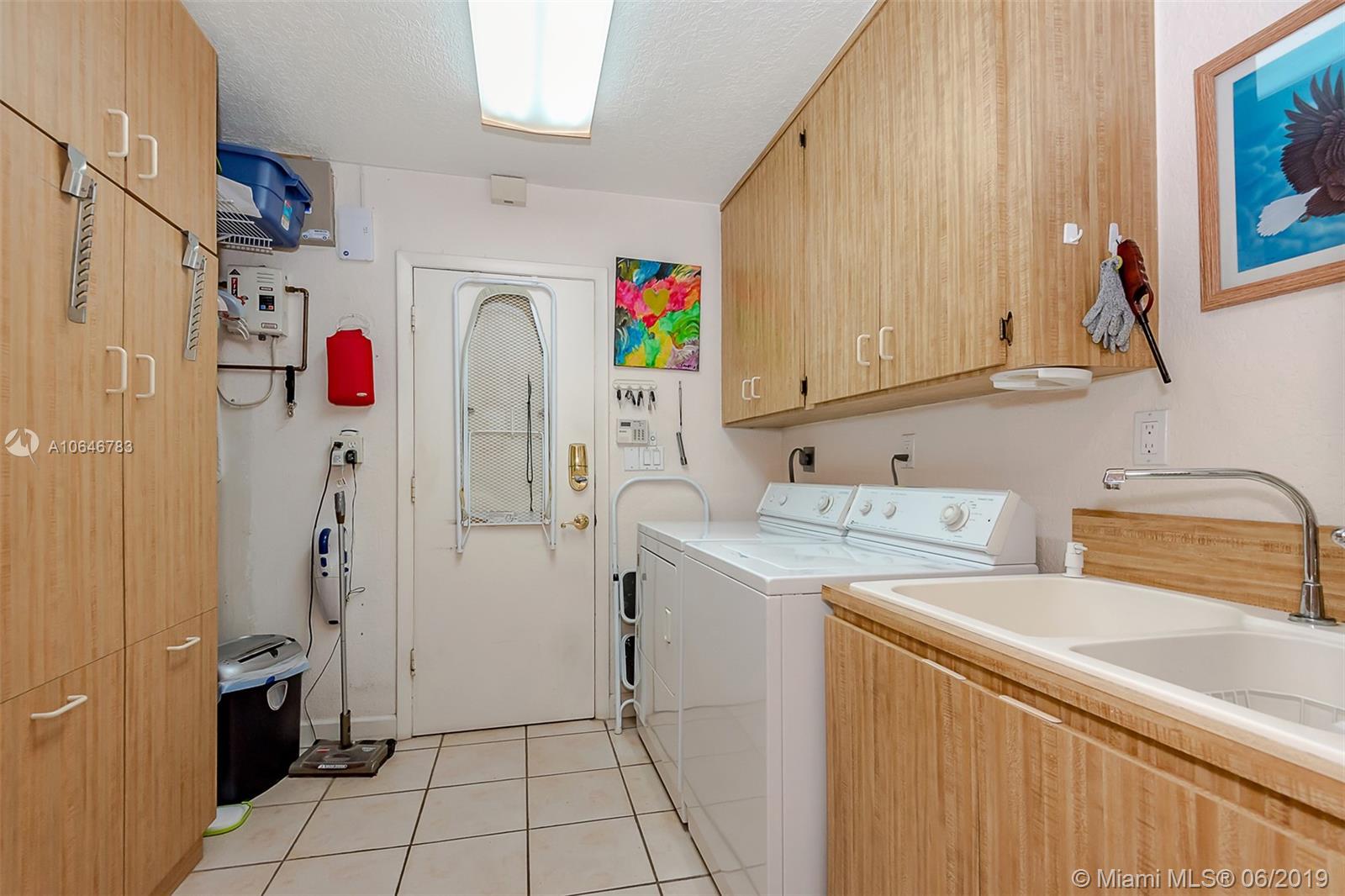 901 St Andrews Road, Unit 901 Hollywood, FL 33021 - Photo 8 of 33 Gallery Image 8