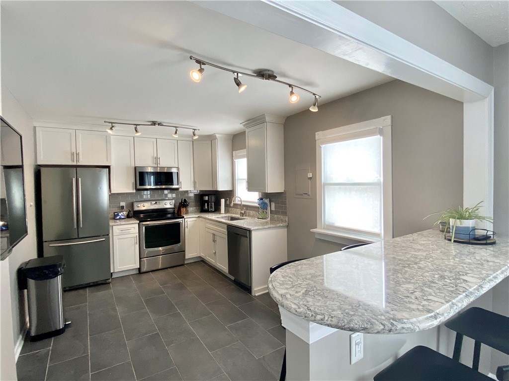 1012 Royal Drive Victor, NY 14564 - Photo 15 of 34