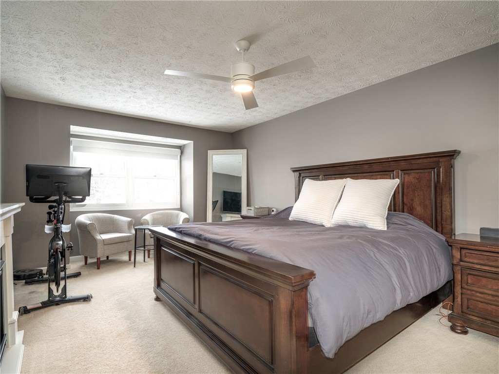 1012 Royal Drive Victor, NY 14564 - Photo 23 of 34 Primary Bedroom