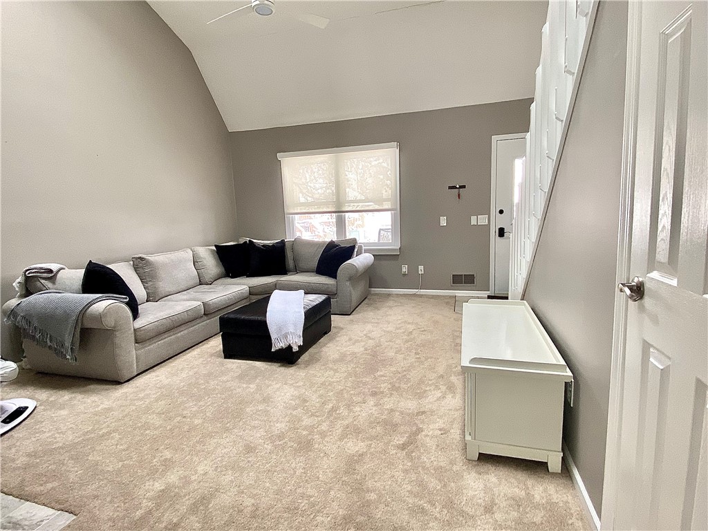 1012 Royal Drive Victor, NY 14564 - Photo 3 of 34