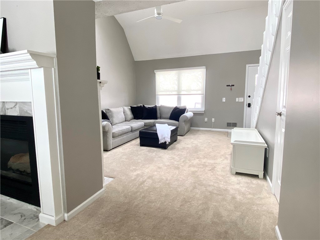 1012 Royal Drive Victor, NY 14564 - Photo 4 of 34