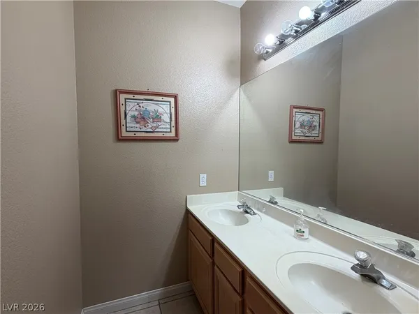 $2,850 | 2596 Mizzoni Circle, Henderson, NV 89052