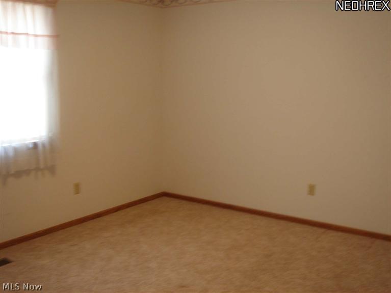 700 B Springfield Road Columbiana, OH 44408 - Photo 8 of 12 Gallery Image 8