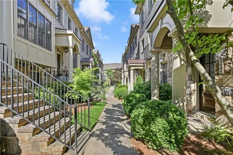 $850,000 | 3668 Brookhaven Manor Crossing Northeast, Atlanta, GA 30319