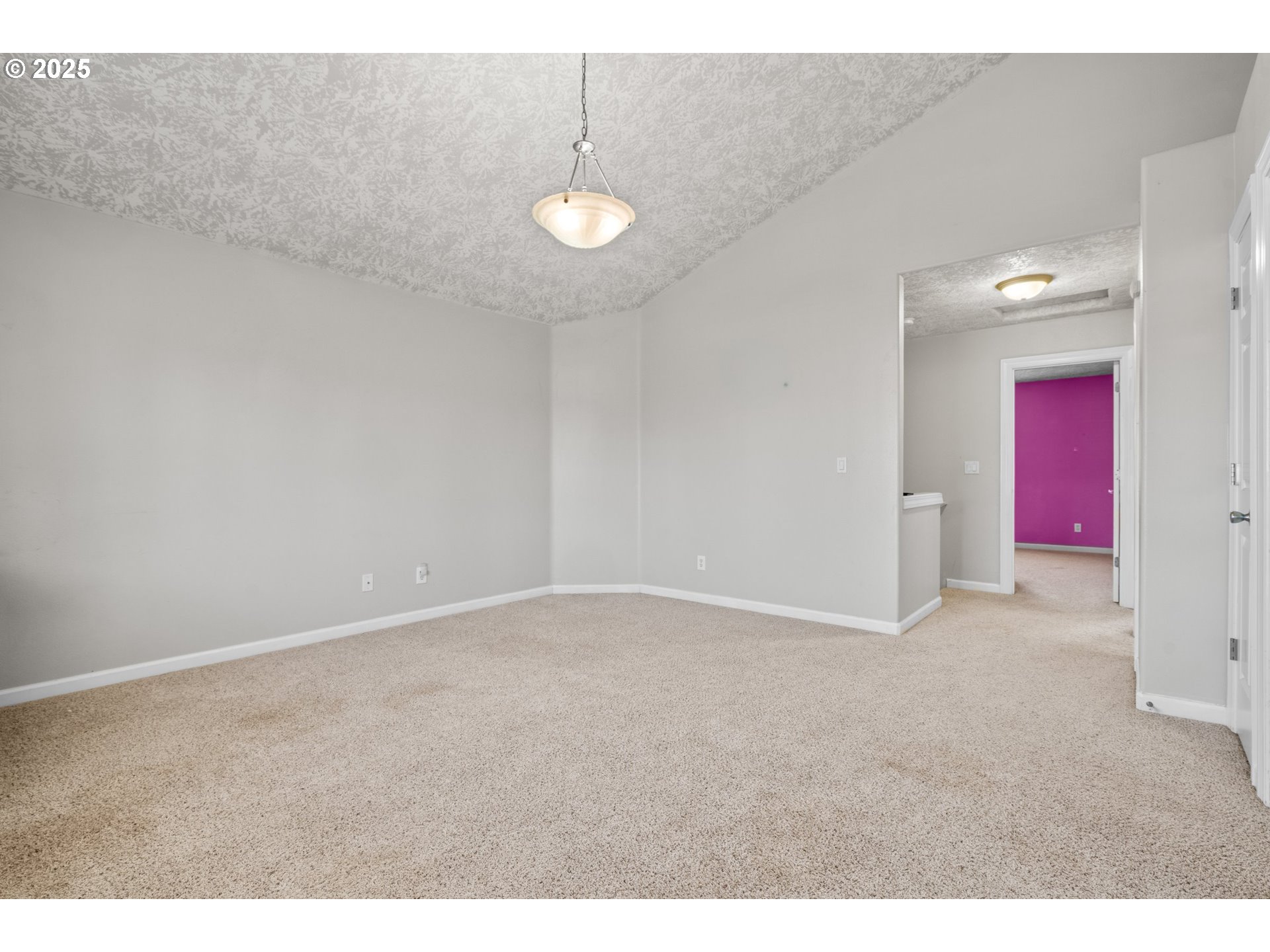 4199 Geranium Loop Northeast Salem, OR 97305 - Photo 25 of 43 a view of an empty room with window