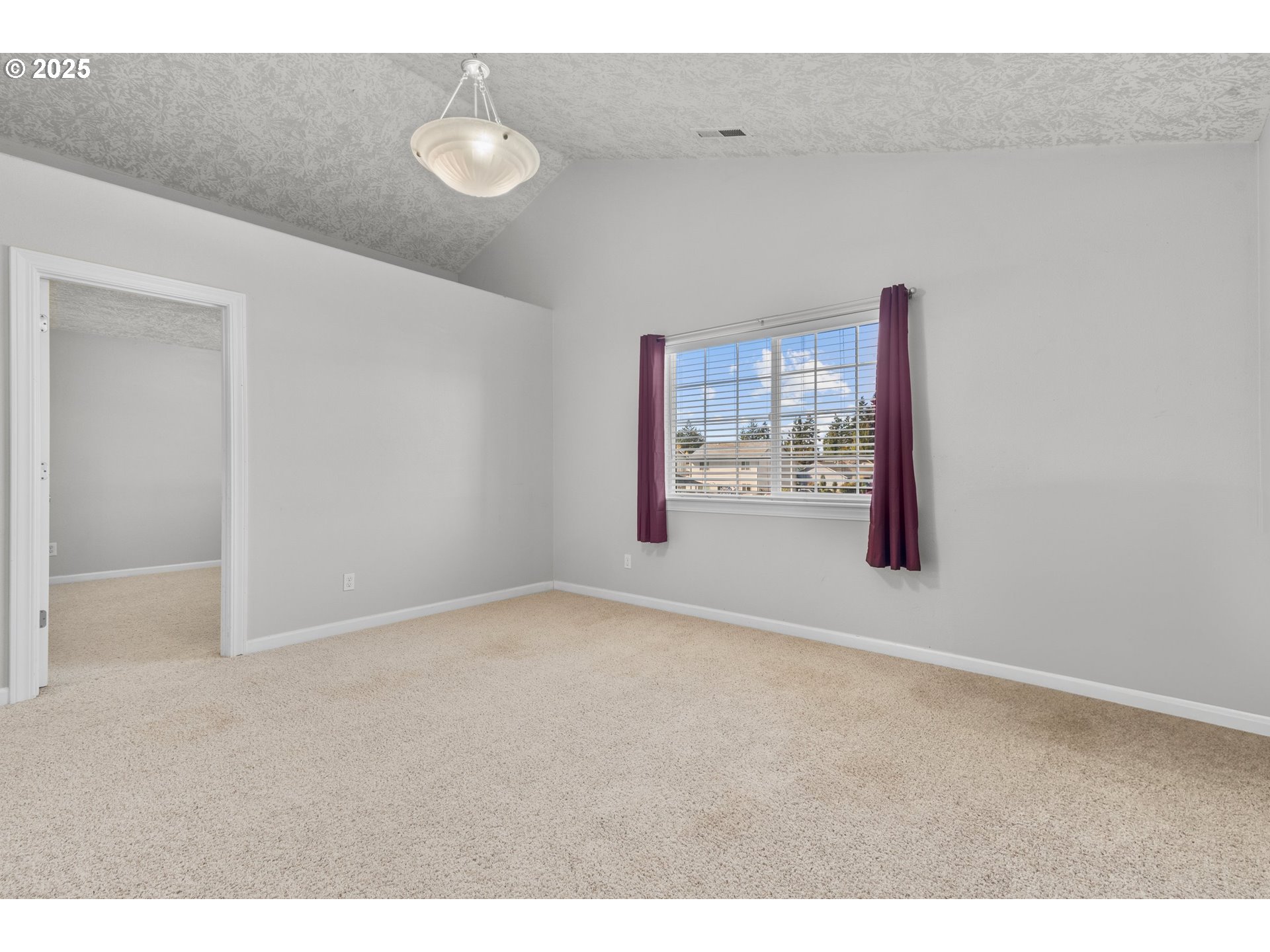 4199 Geranium Loop Northeast Salem, OR 97305 - Photo 29 of 43 a view of an empty room