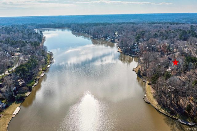 a view of a tennis court