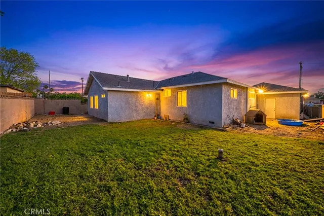 a house view with a swimming pool
