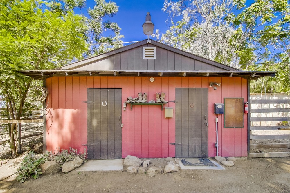 13326 Willow Road Lakeside, CA 92040 - Photo 11 of 25