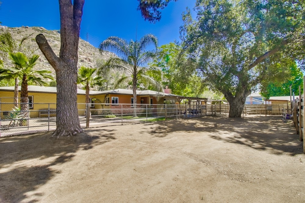 13326 Willow Road Lakeside, CA 92040 - Photo 15 of 25