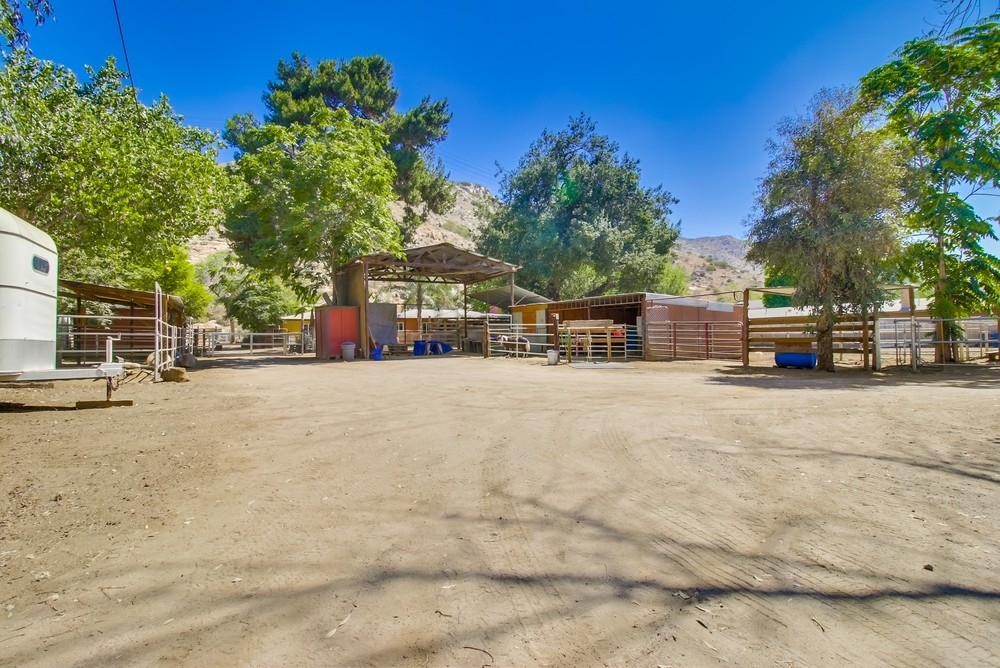 13326 Willow Road Lakeside, CA 92040 - Photo 10 of 25