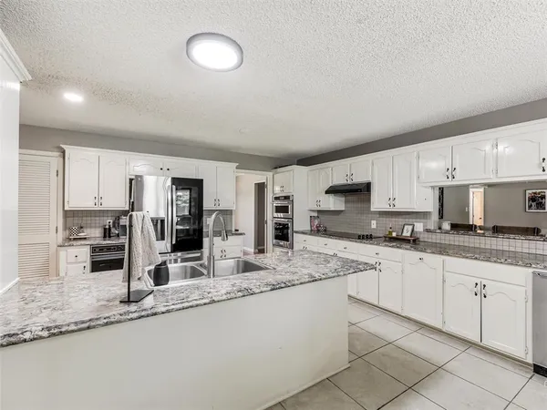 $424,900 | 2613 Brookhaven Drive, Denison, TX 75020