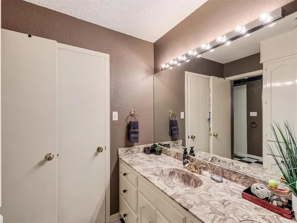 $424,900 | 2613 Brookhaven Drive, Denison, TX 75020