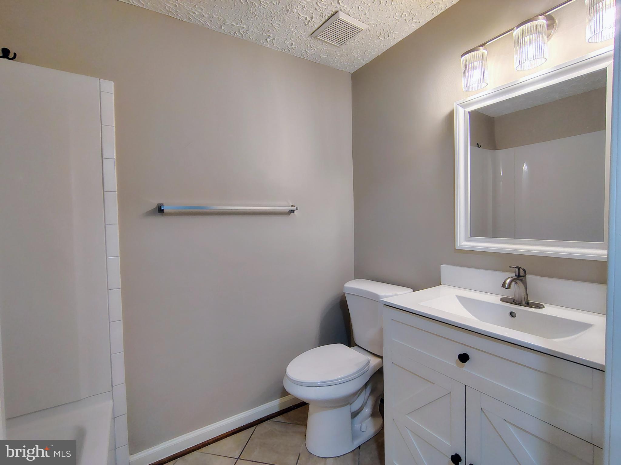 12407 Hickory Tree Way, Unit H 524 Germantown, MD 20874 - Photo 9 of 16 Hall Bath, all new fixtures. CLEAN!!!