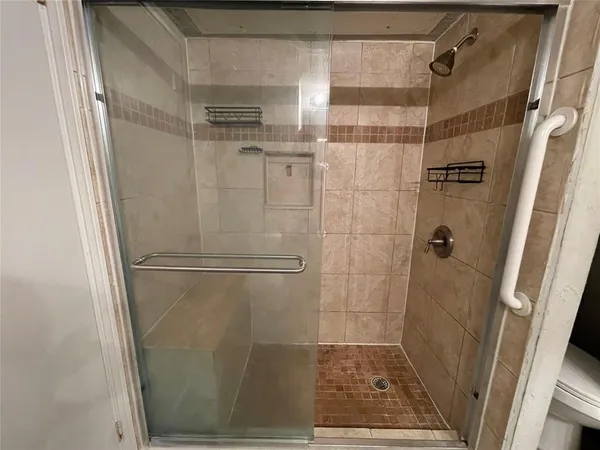 $1,450 | 602 Bellaire Drive, Unit A, Hurst, TX 76053