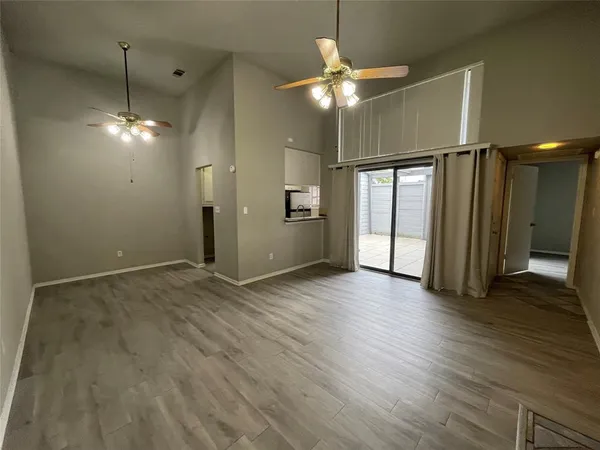$1,450 | 602 Bellaire Drive, Unit A, Hurst, TX 76053